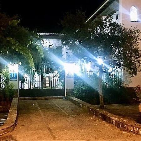 Hotel Cortijo Las Grullas Беналуп-Касас-Вьехас Экстерьер фото