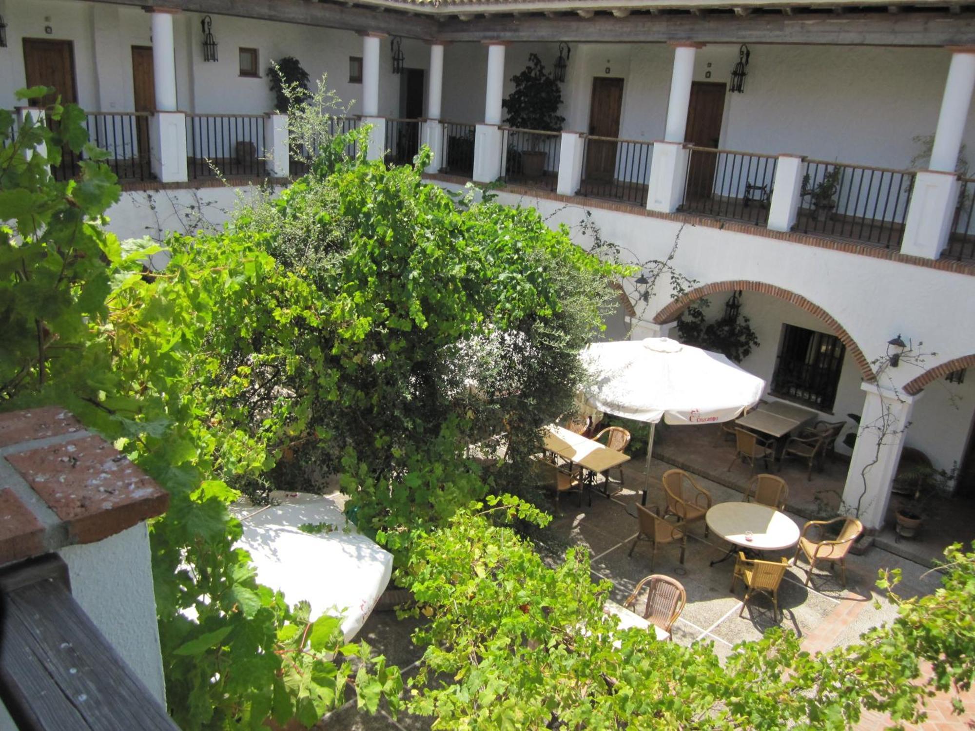 Hotel Cortijo Las Grullas Беналуп-Касас-Вьехас Экстерьер фото