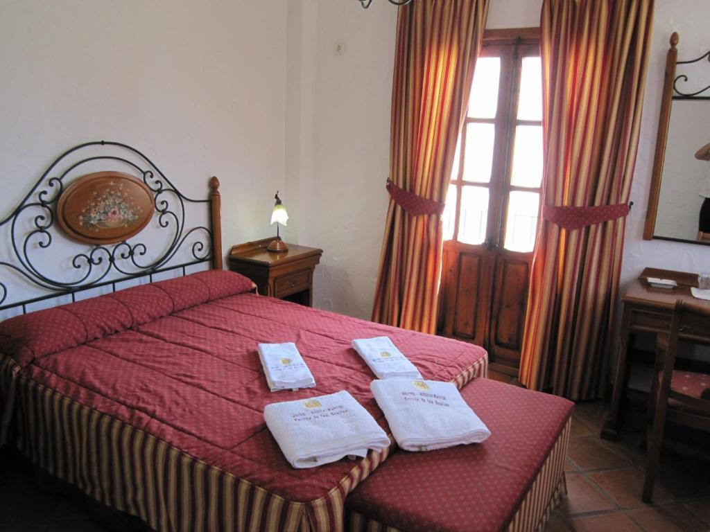 Hotel Cortijo Las Grullas Беналуп-Касас-Вьехас Номер фото