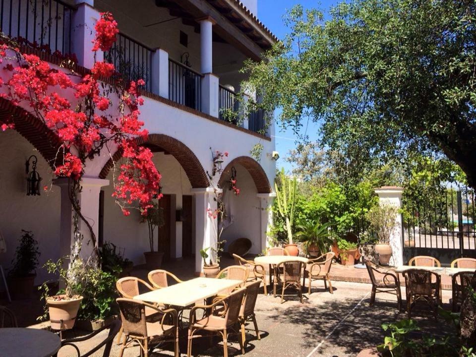 Hotel Cortijo Las Grullas Беналуп-Касас-Вьехас Экстерьер фото
