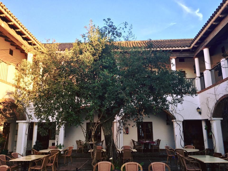 Hotel Cortijo Las Grullas Беналуп-Касас-Вьехас Экстерьер фото