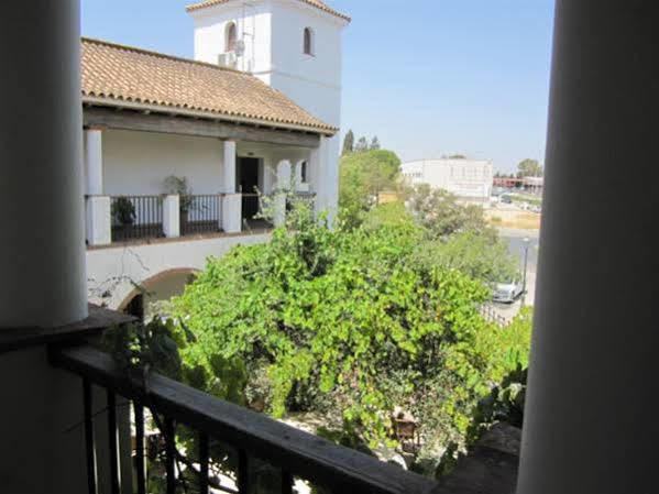 Hotel Cortijo Las Grullas Беналуп-Касас-Вьехас Экстерьер фото